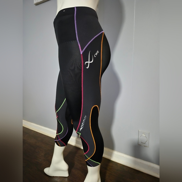 CW-X Women's Endurance Joint and Muscle Support 3/4 Compression Tight Size Small - Picture 2 of 7